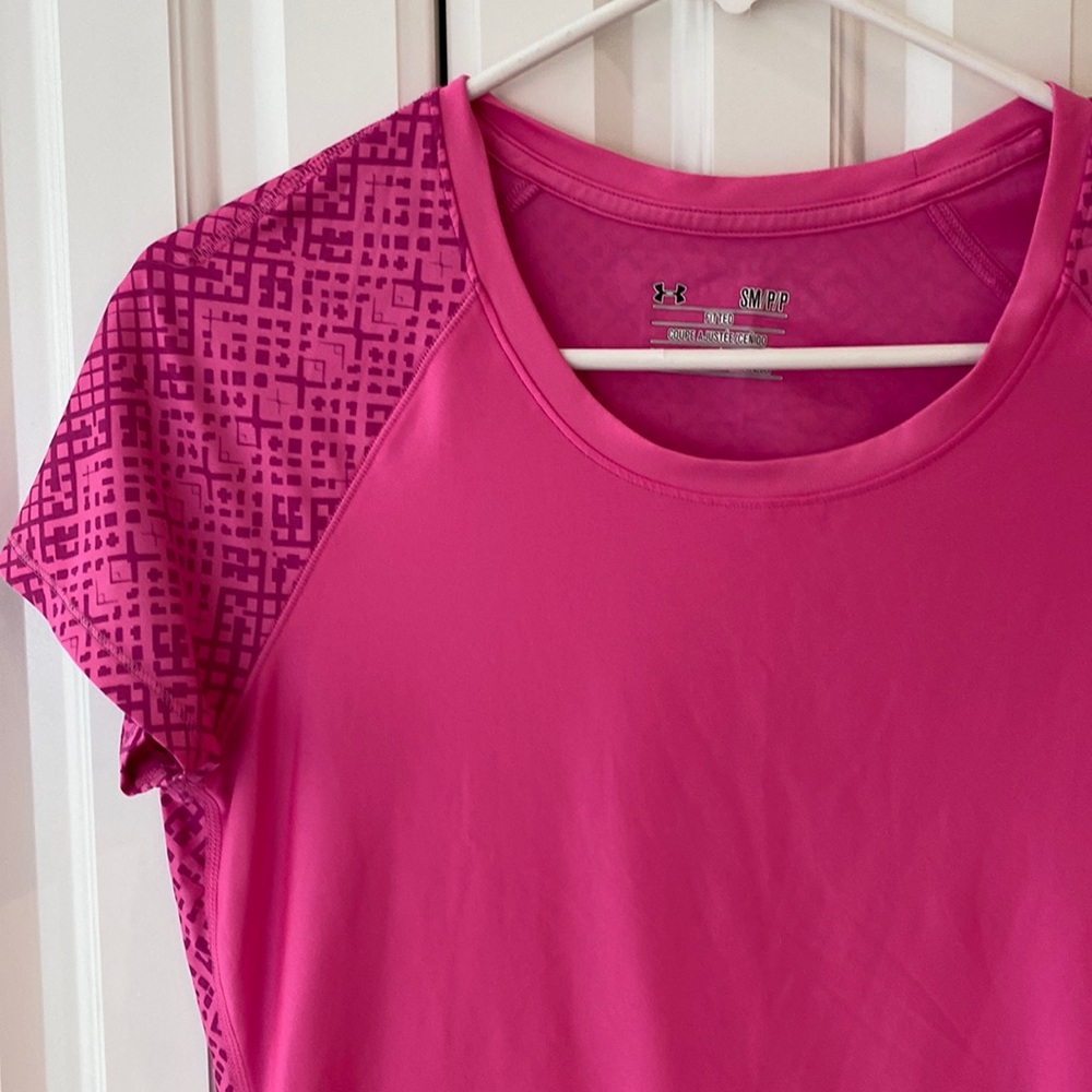 Pink patterned under armour tshirt